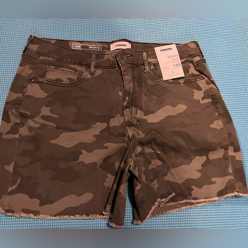 Sonoma Womens Camouflage Shorts